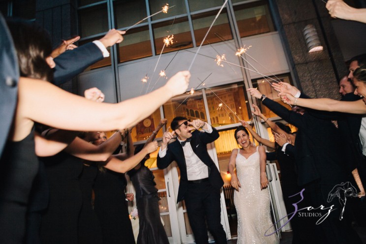 State of Mind: Leah + Joseph = Manhattan Rooftop Wedding | Zorz Studios