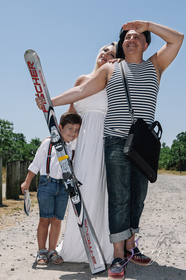 WTH: Wacky Maternity Session | Zorz Studios