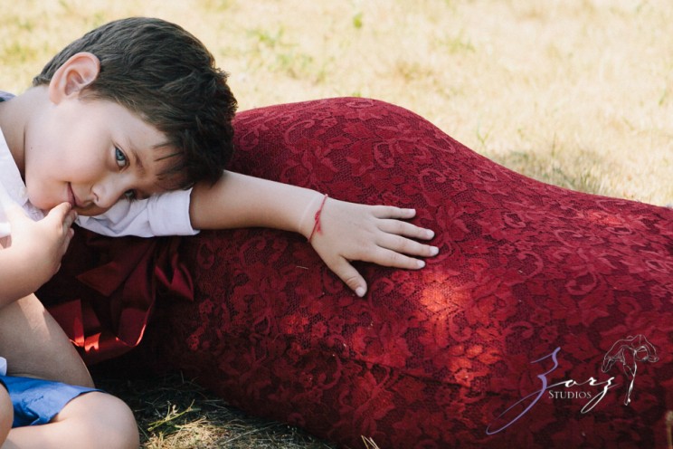 WTH: Wacky Maternity Session | Zorz Studios