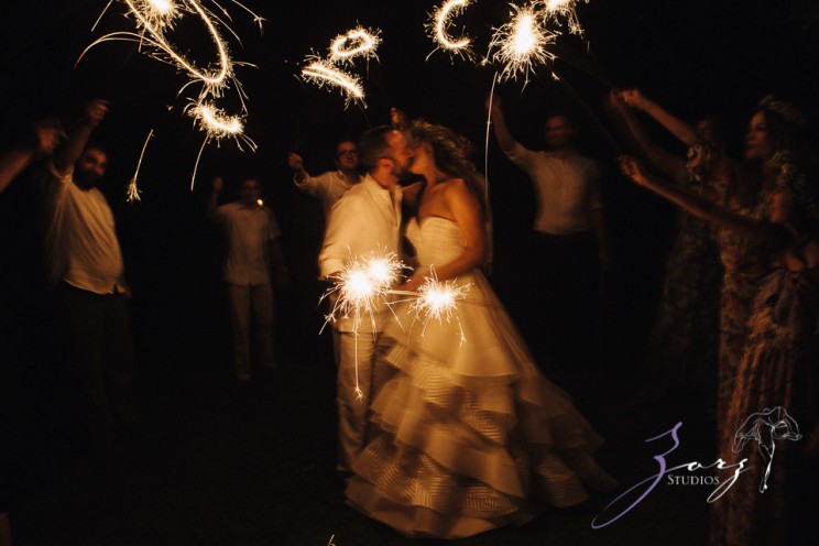 Birth of Venus: Alexandra + Ricardo = Rustic Wedding | Zorz Studios