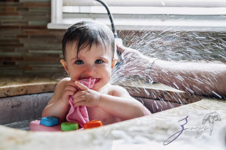 Big Eyes: Adorable Baby Girl Photoshoot by Zorz Studios (11)