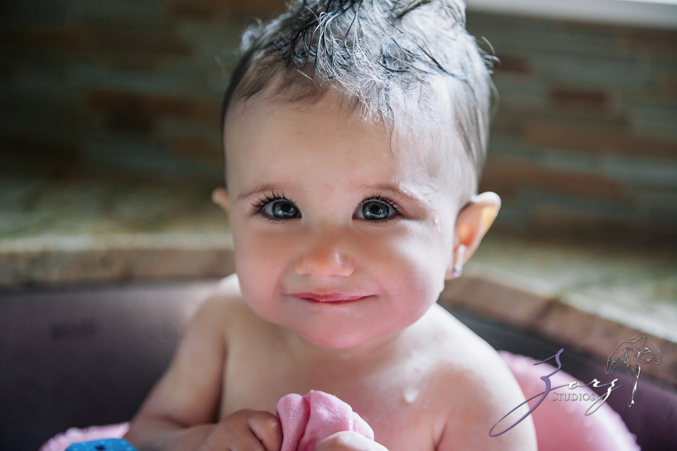 Big Eyes: Adorable Baby Girl Photoshoot by Zorz Studios (7)