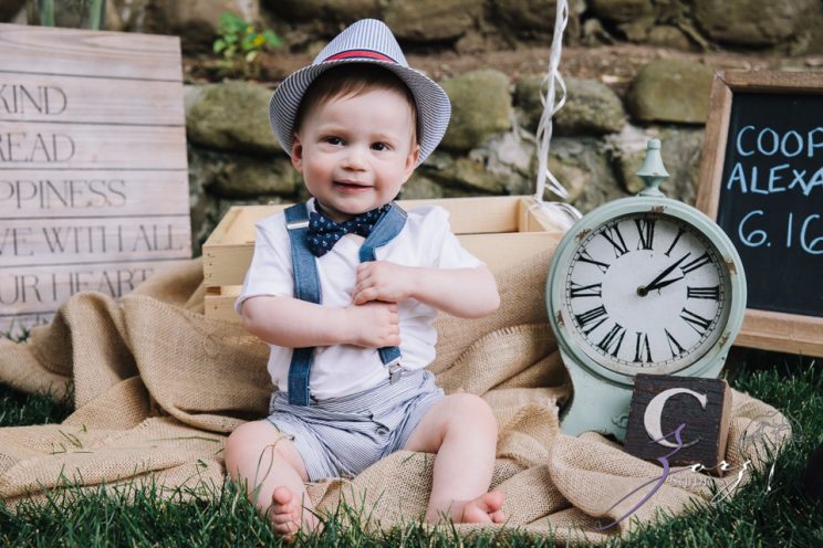 Singobooth: Funny Photoshoot for One-Year-Old by Zorz Studios (26)
