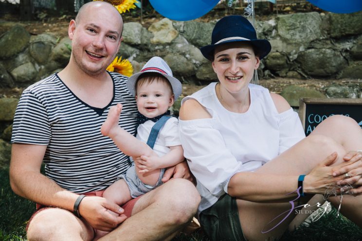 Singobooth: Funny Photoshoot for One-Year-Old by Zorz Studios (20)