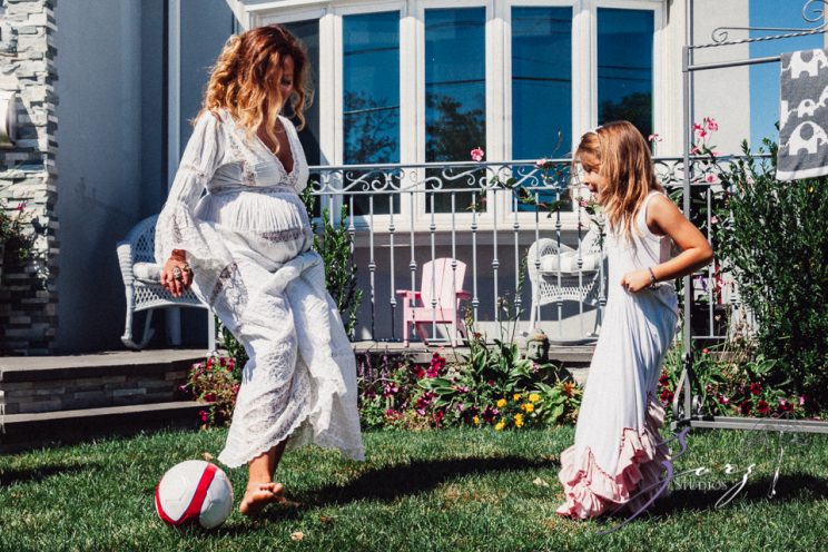 Cuatro+: Whimsical Family Maternity Session by Zorz Studios (24)
