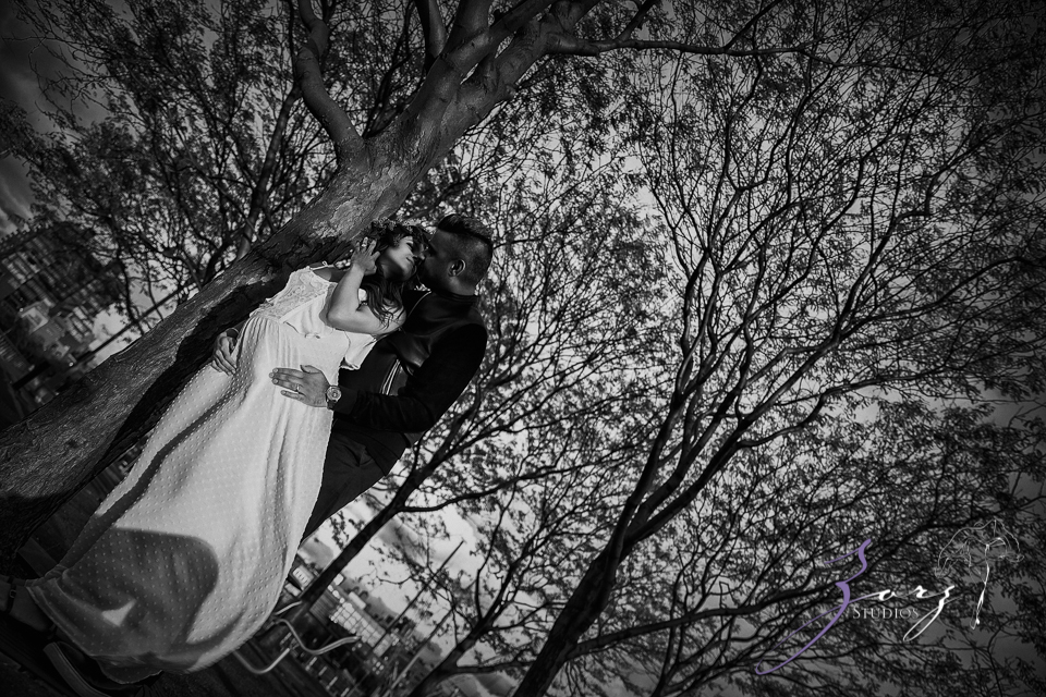 Pregwindcy: Modern Pakistani Maternity Photoshoot by Zorz Studios (4)