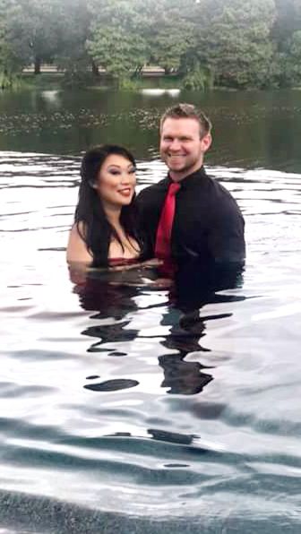 Vivacity: Stylish Underwater Maternity Shoot by Zorz Studios