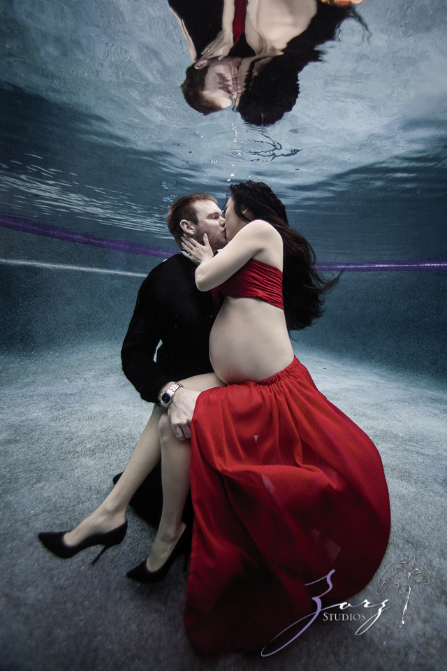 Vivacity: Stylish Underwater Maternity Shoot by Zorz Studios (ZORPHOTOUR 2018) (5)