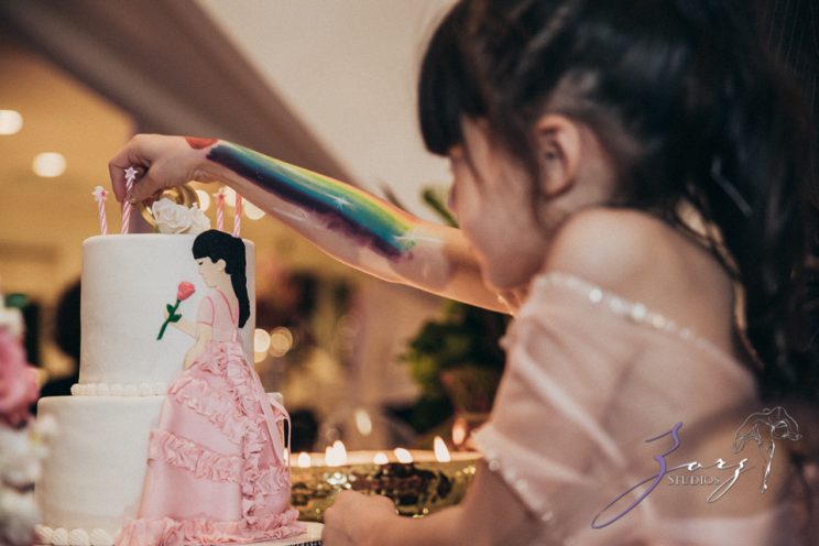 Cosmo: Mother-Daughter Cosmopolitan Birthday Party by Zorz Studios (21)