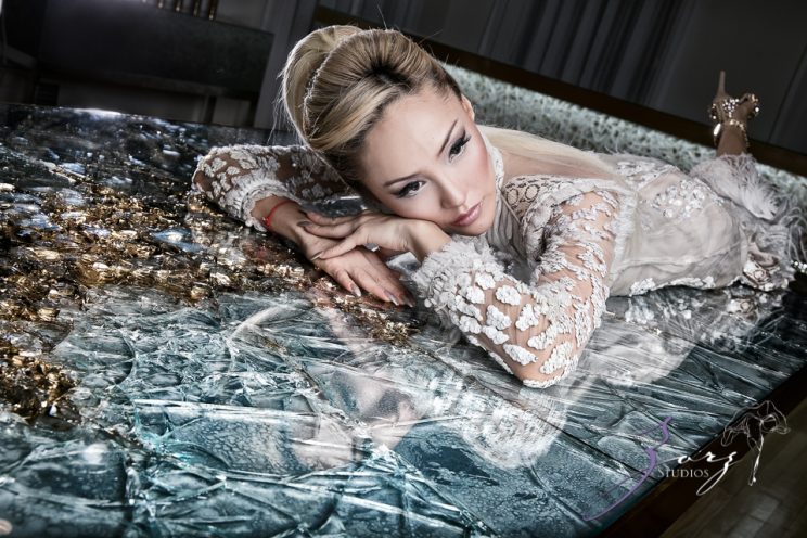 High Glass: Beauty of Lillian Gorbachincky of Cosmopolitan Glass, Squared | Zorz Studios (11)