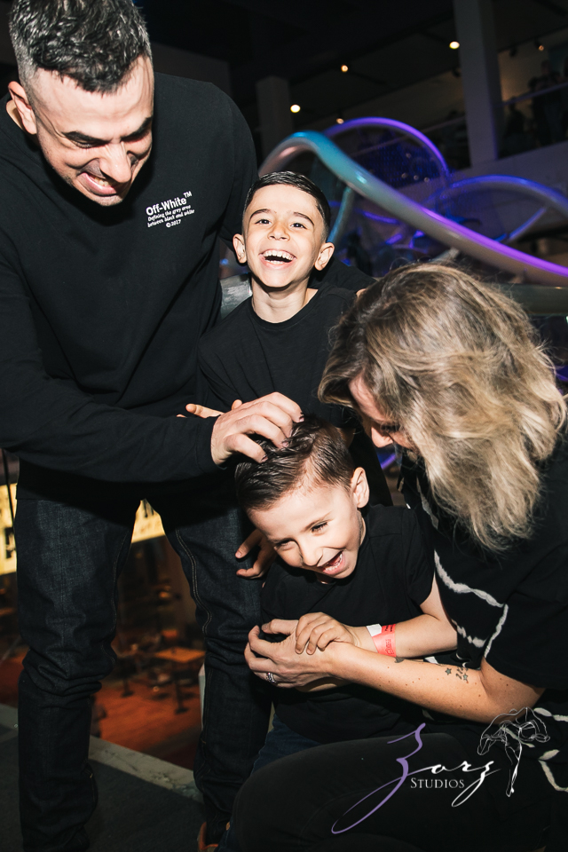 Saaeyints: Liberty Science Center Family Photography | Zorz Studios