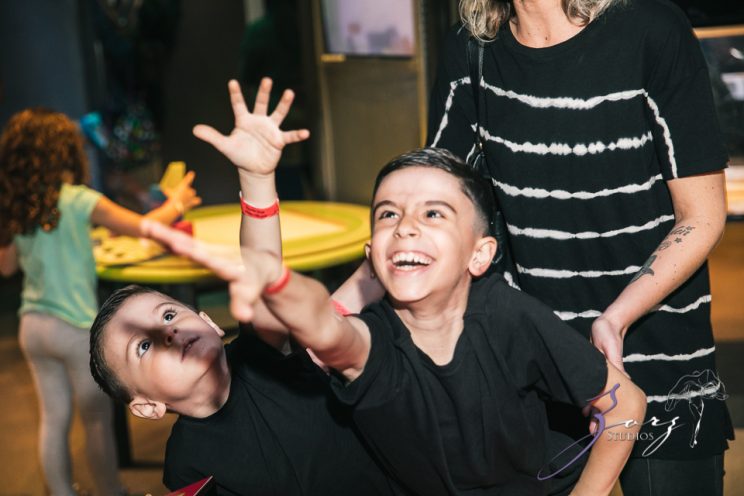 Saaeyints: Liberty Science Center Family Photography by Zorz Studios (29)