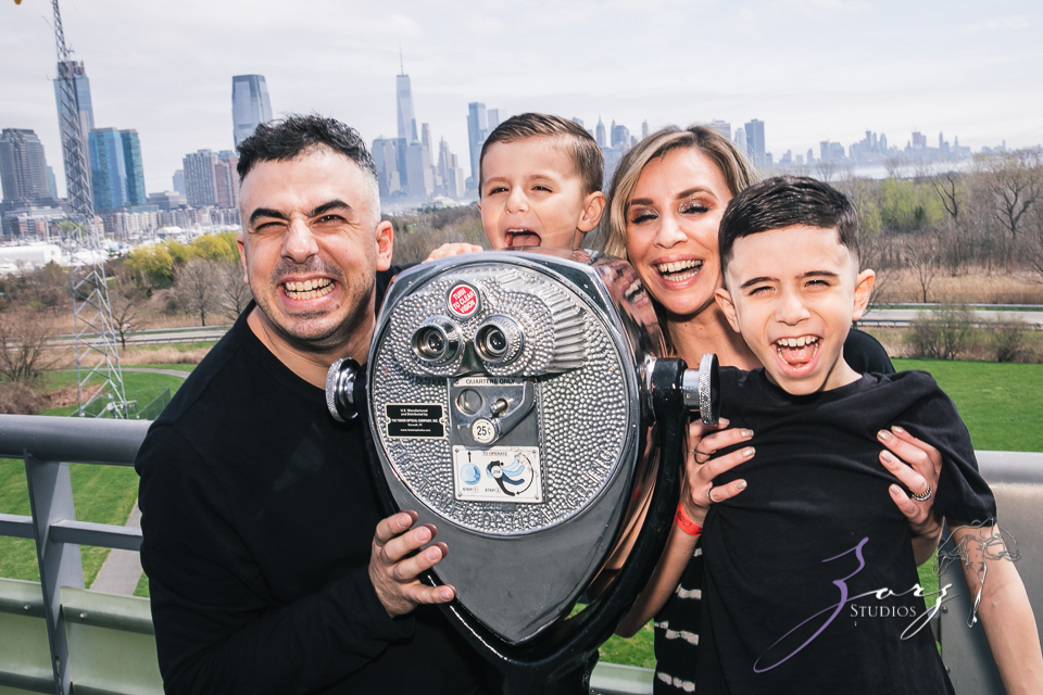 Saaeyints: Liberty Science Center Family Photography by Zorz Studios (13)