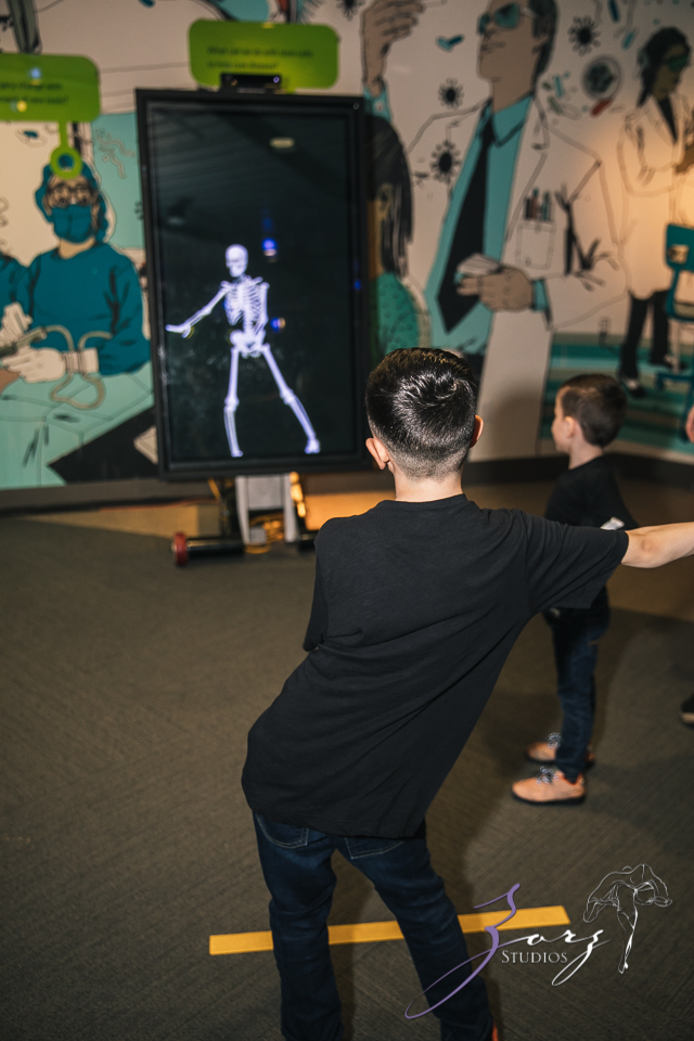 Saaeyints: Liberty Science Center Family Photography by Zorz Studios (11)