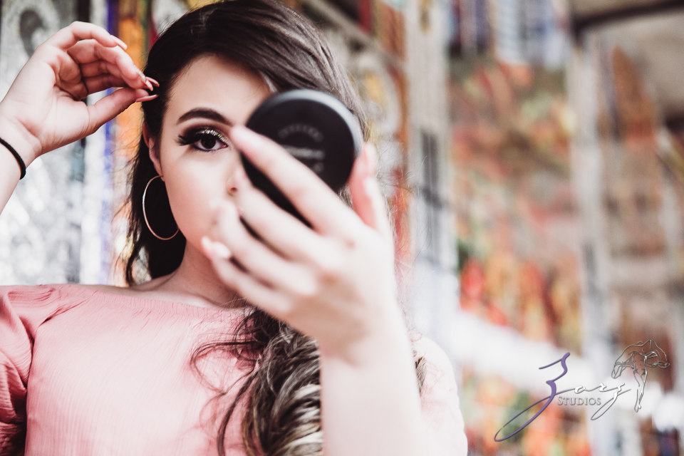Regalo: Loving Parents Give a Gift of All-Day Quinceanera Photography by Zorz Studios (40)