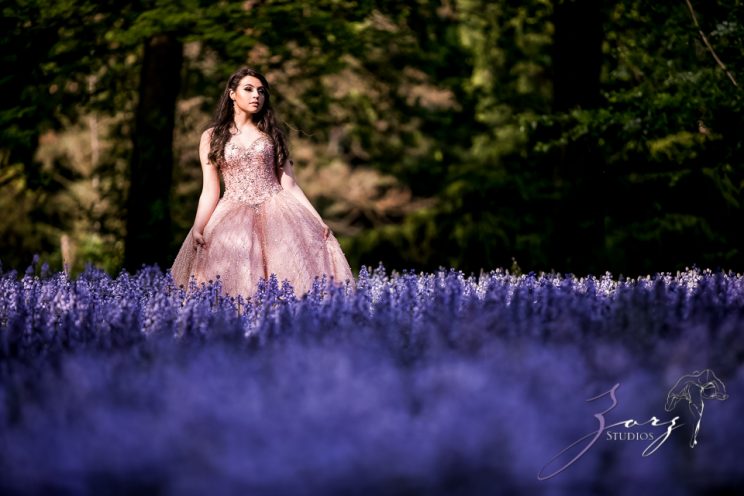 Regalo: Loving Parents Give a Gift of All-Day Quinceanera Photography by Zorz Studios (20)