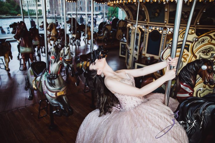 Regalo: Loving Parents Give a Gift of All-Day Quinceanera Photography by Zorz Studios (11)