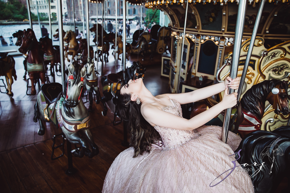 Regalo: Loving Parents Give a Gift of All-Day Quinceanera Photography by Zorz Studios (11)