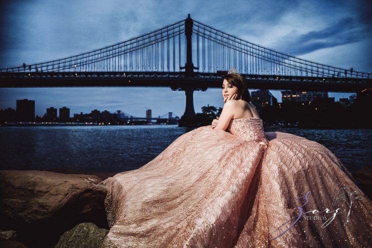Regalo: Loving Parents Give a Gift of All-Day Quinceanera Photography by Zorz Studios (3)