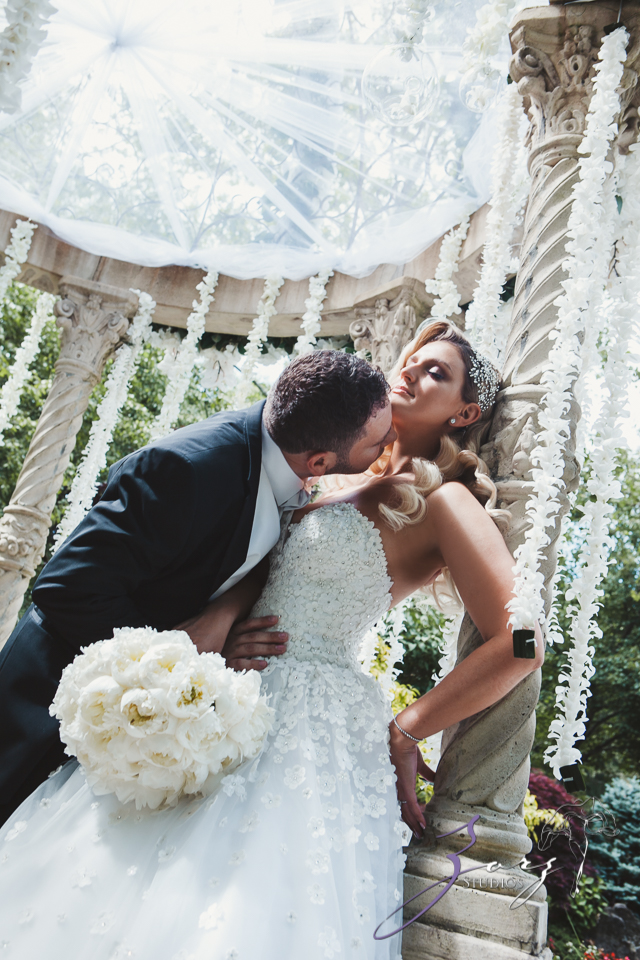 Bubbly: Karina + Alex = Crystal Plaza Wedding by Zorz Studios (34)