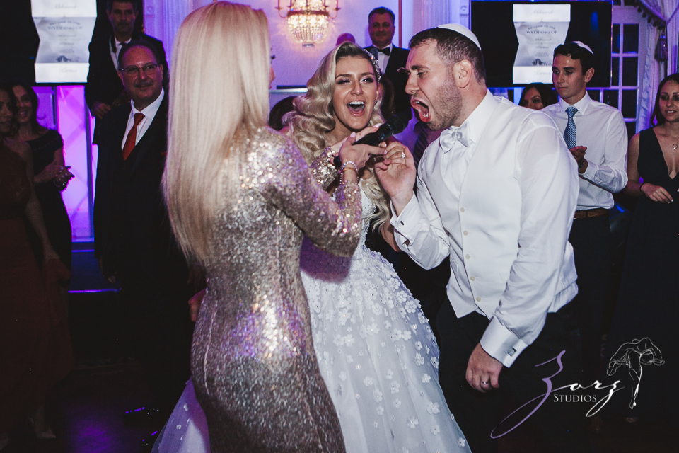 Bubbly: Karina + Alex = Crystal Plaza Wedding by Zorz Studios (9)