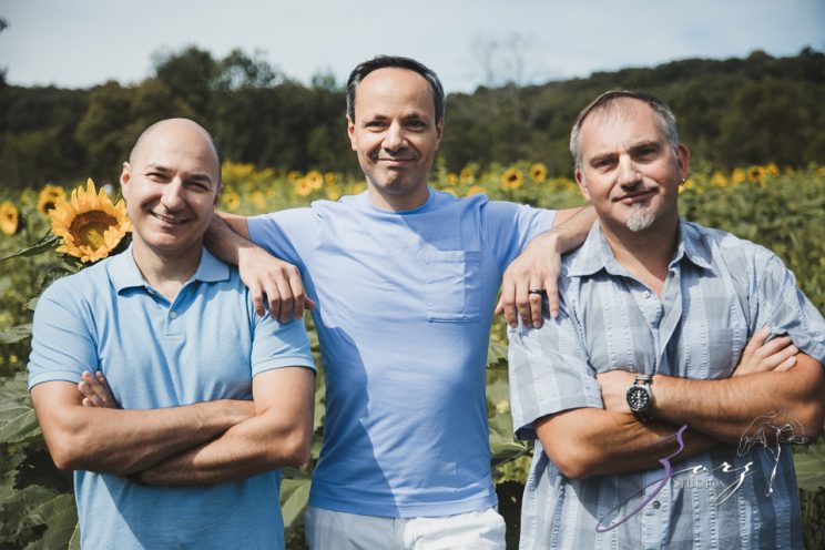 Field Trap: Sunflower Field Photoshoot for Three Families by Zorz Studios (50)