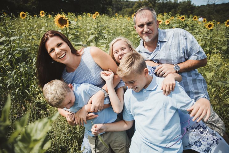 Field Trap: Sunflower Field Photoshoot for Three Families | Zorz Studios