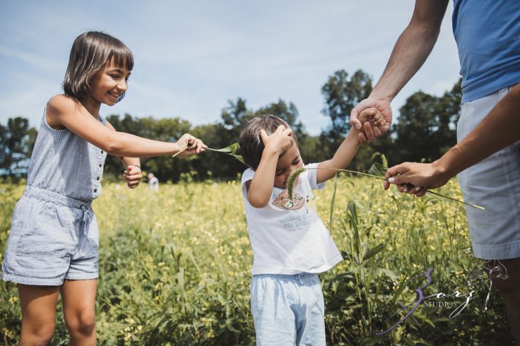 Field Trap: Sunflower Field Photoshoot for Three Families by Zorz Studios (39)