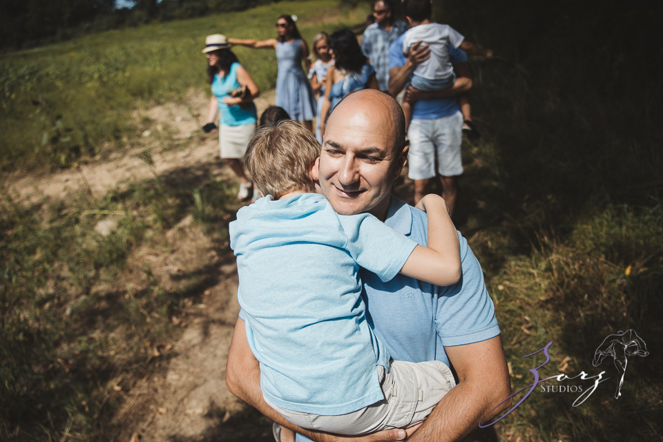 Field Trap: Sunflower Field Photoshoot for Three Families by Zorz Studios (5)