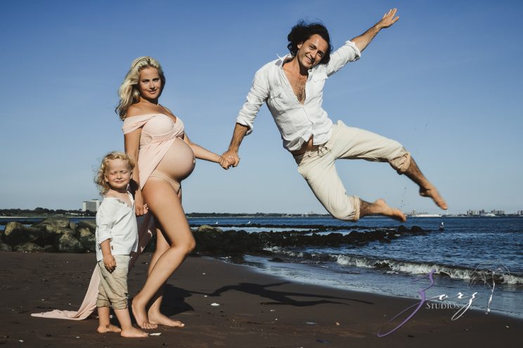 Catchup: Last-Minute Maternity Photoshoot | Zorz Studios