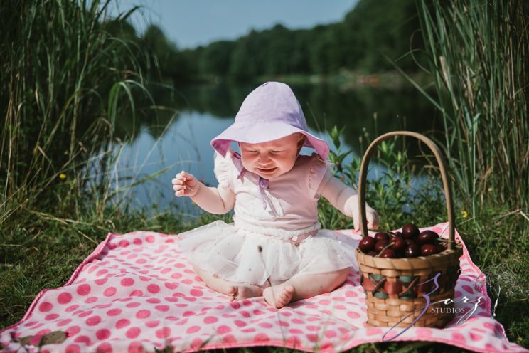 Veyear: Our Baby Girl First Birthday Photoshoot in Poconos | Zorz Studios