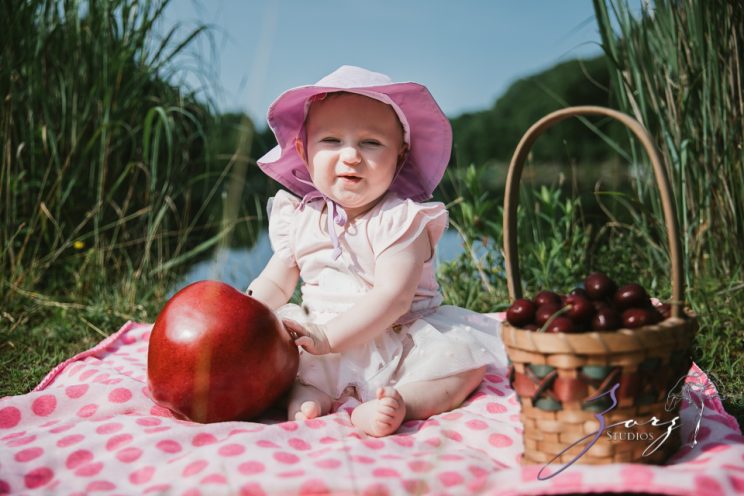 Veyear: Our Baby Girl First Birthday Photoshoot in Poconos | Zorz Studios