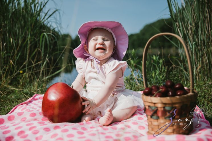 Veyear: Our Baby Girl First Birthday Photoshoot in Poconos | Zorz Studios