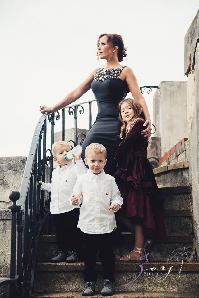 Womansion: Stylish Family Shoot at Vanderbilt Museum | Zorz Studios