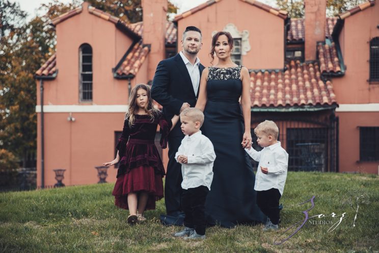 Womansion: Stylish Family Shoot at Vanderbilt Museum | Zorz Studios