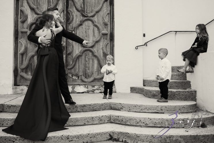 Womansion: Stylish Family Shoot at Vanderbilt Museum | Zorz Studios