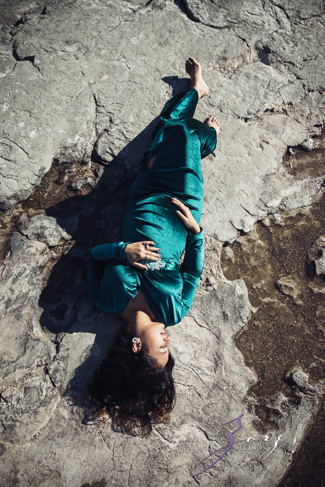 Aakash: Minnewaska State Park Maternity Session | Zorz Studios