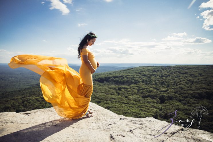 Aakash: Minnewaska State Park Maternity Session | Zorz Studios