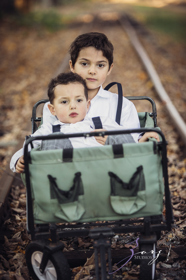 MZ Squared: Fall Foliage Family Photos | Zorz Studios