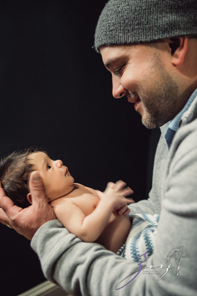 Jingle: Christmas Family Cheers for a Newborn by Zorz Studios