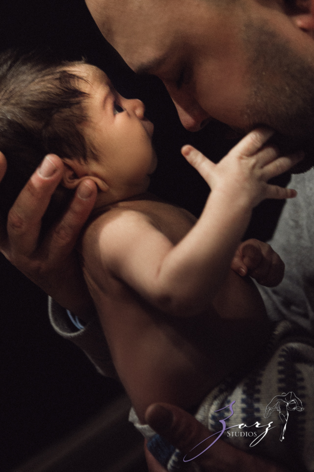 Jingle: Christmas Family Cheers for a Newborn by Zorz Studios