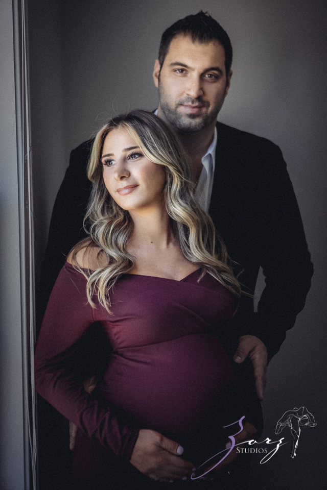Rosmary: Maternity Photos With Family | Zorz Studios