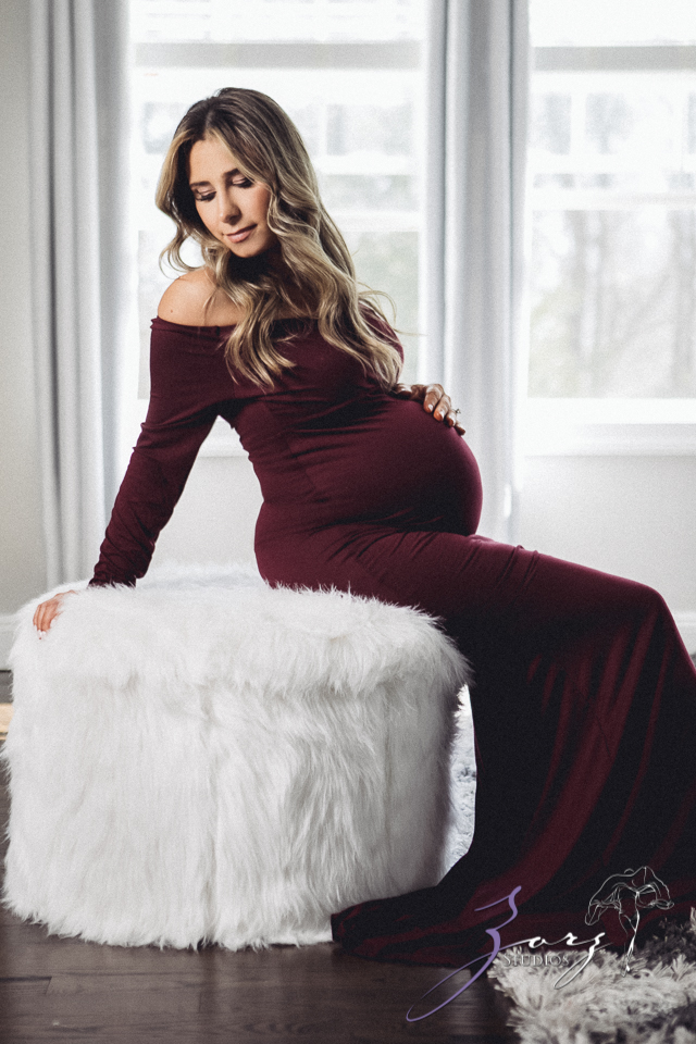 Rosmary: Maternity Photos With Family | Zorz Studios
