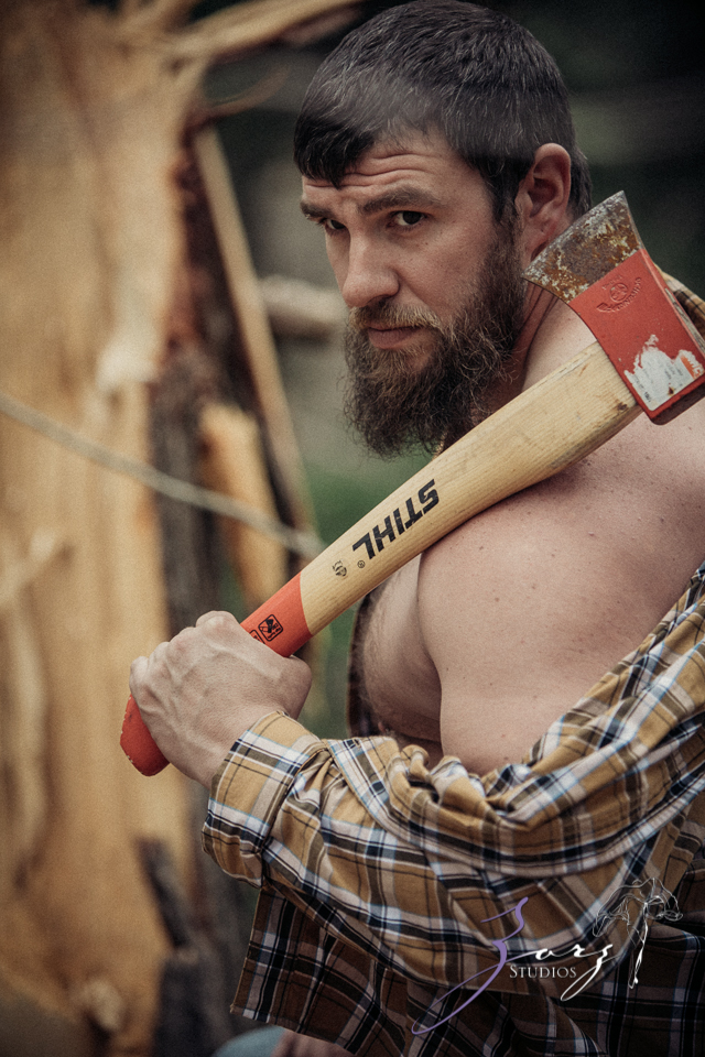 Bewooded: Rustic Engagement Session in Poconos | Zorz Studios