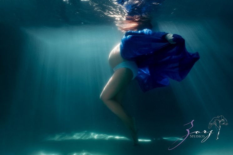 Icebreaker: NYC Underwater Photography Year Round | Zorz Studios