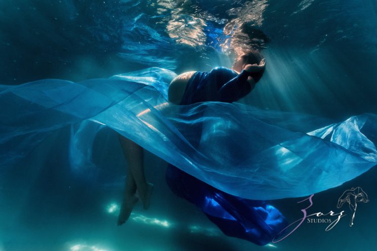 Icebreaker: NYC Underwater Photography Year Round | Zorz Studios