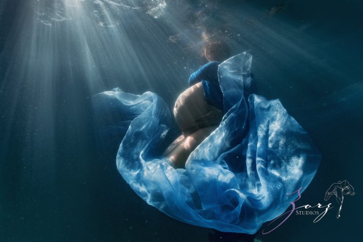 Icebreaker: NYC Underwater Photography Year Round | Zorz Studios