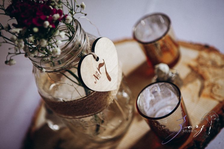 Barn & Nobles: Barn Wedding at the Mount Gulian Historic Site | Zorz Studios