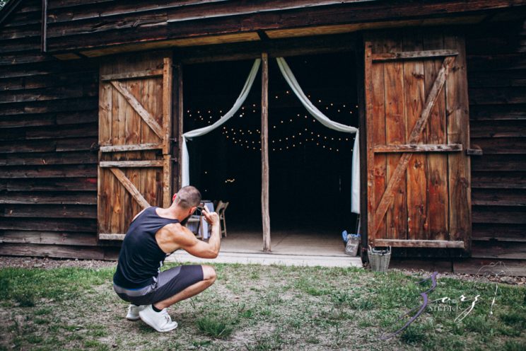 Barn & Nobles: Barn Wedding at the Mount Gulian Historic Site | Zorz Studios