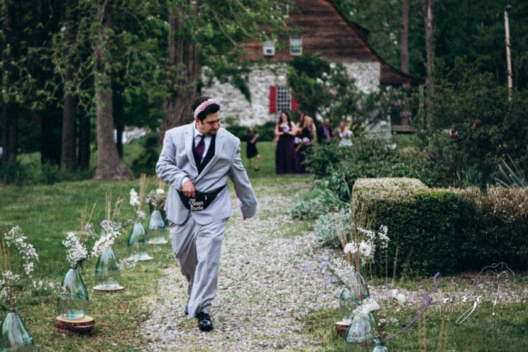 Barn & Nobles: Barn Wedding at the Mount Gulian Historic Site | Zorz Studios